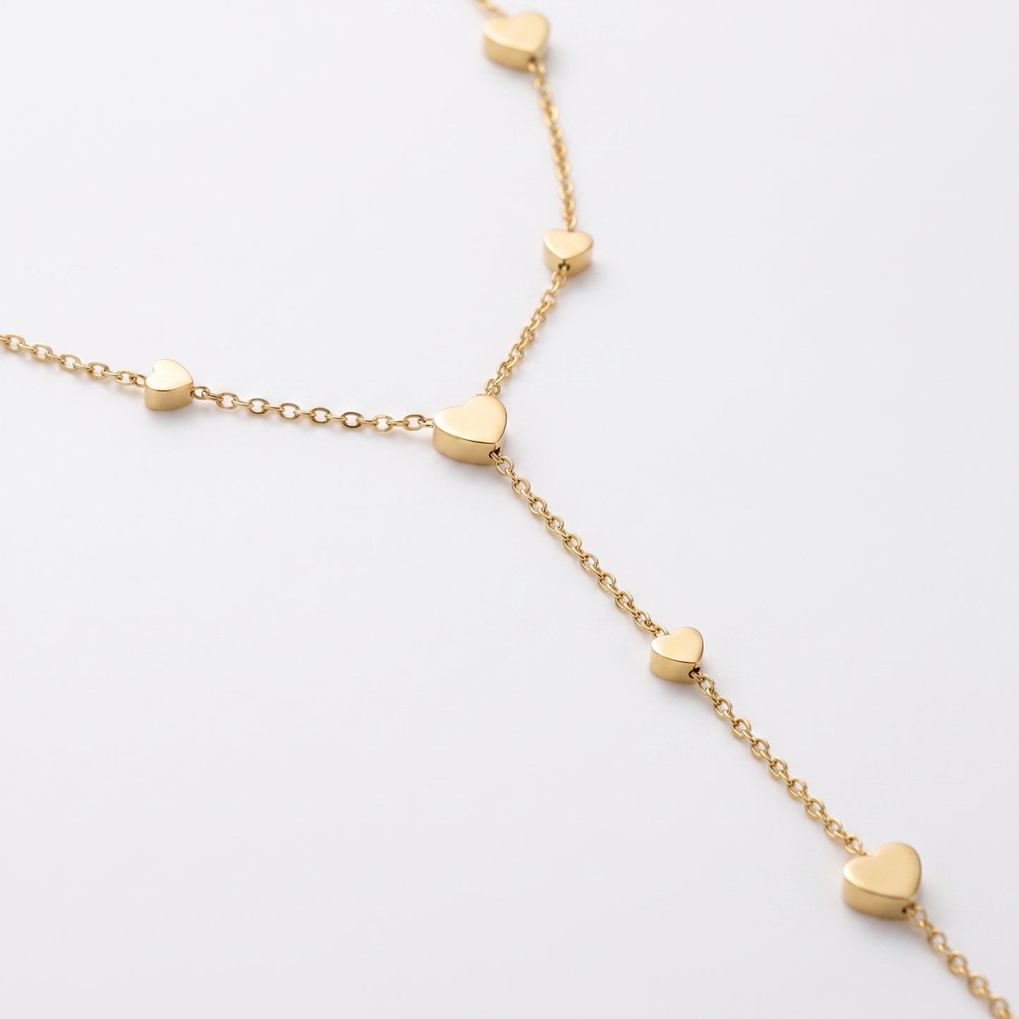 Collana a Y in Acciaio Inossidabile color Oro con Cuori Eleganti per un Look Raffinato e Moderno